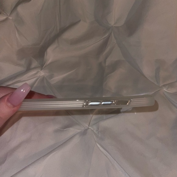 BRAND NEW Clear BodyGuardz Phone Case (for iPhone 12 Pro Max) - Picture 5 of 8